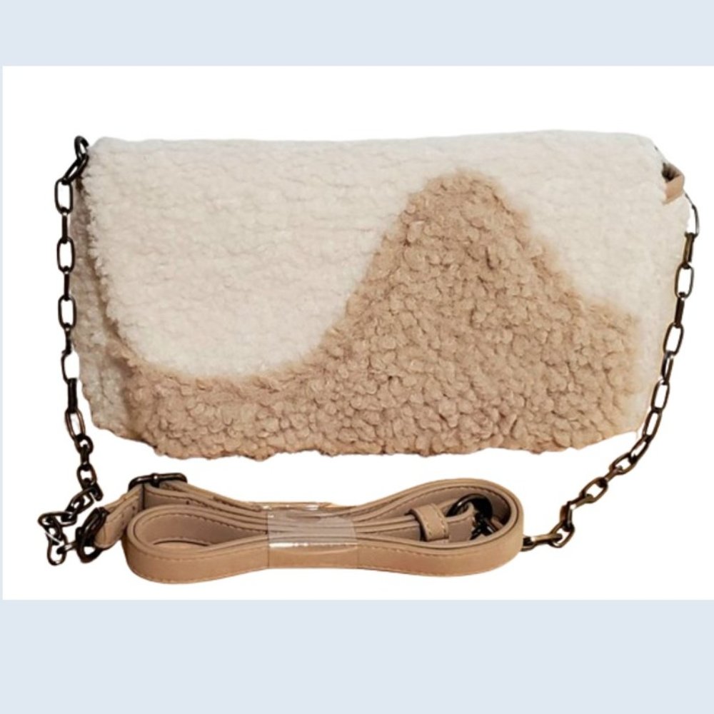 Universal Thread Fluffy Faux Fur Handbag New with Tag